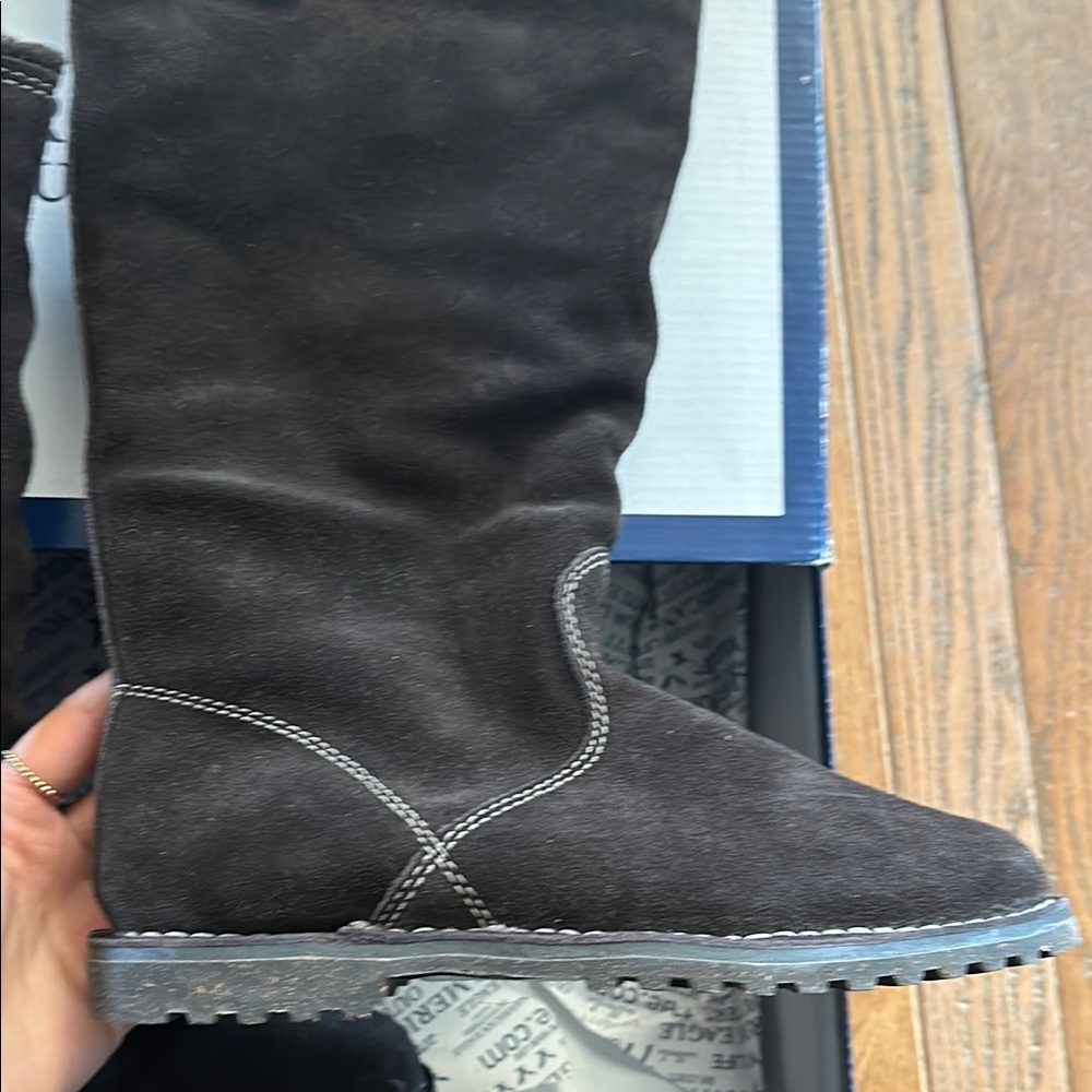 American Eagle Outfitters dark brown Winter Rain Boots - Picture 4 of 6